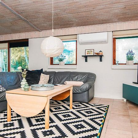 2 Person Holiday Home In Tarm Fjerbæk Zewnętrze zdjęcie