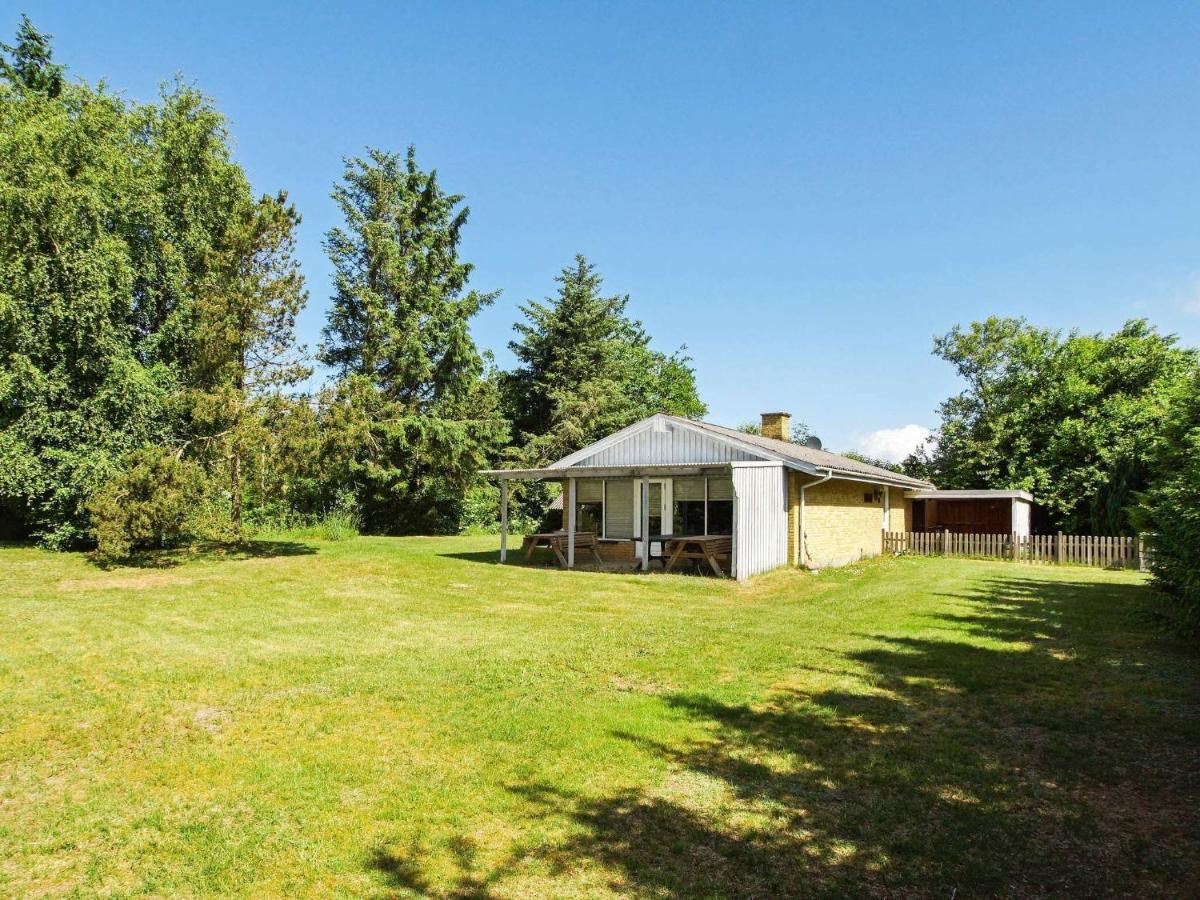 2 Person Holiday Home In Tarm Fjerbæk Zewnętrze zdjęcie