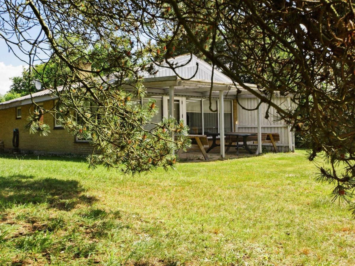 2 Person Holiday Home In Tarm Fjerbæk Zewnętrze zdjęcie